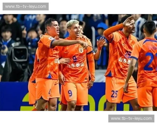 红蓝交锋的巅峰叙事:上海上港与山东鲁能的王座之争 红蓝交锋的巅峰叙事:上海上港与山东鲁能的王座之争
